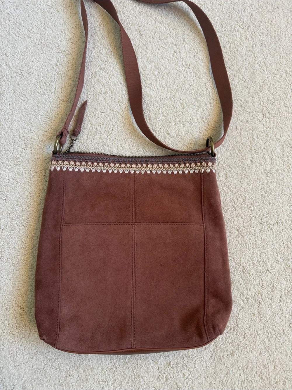 Like new “The Sak Lucia Crossbody” Women's Brown Suede Bag with Adjustable Strap